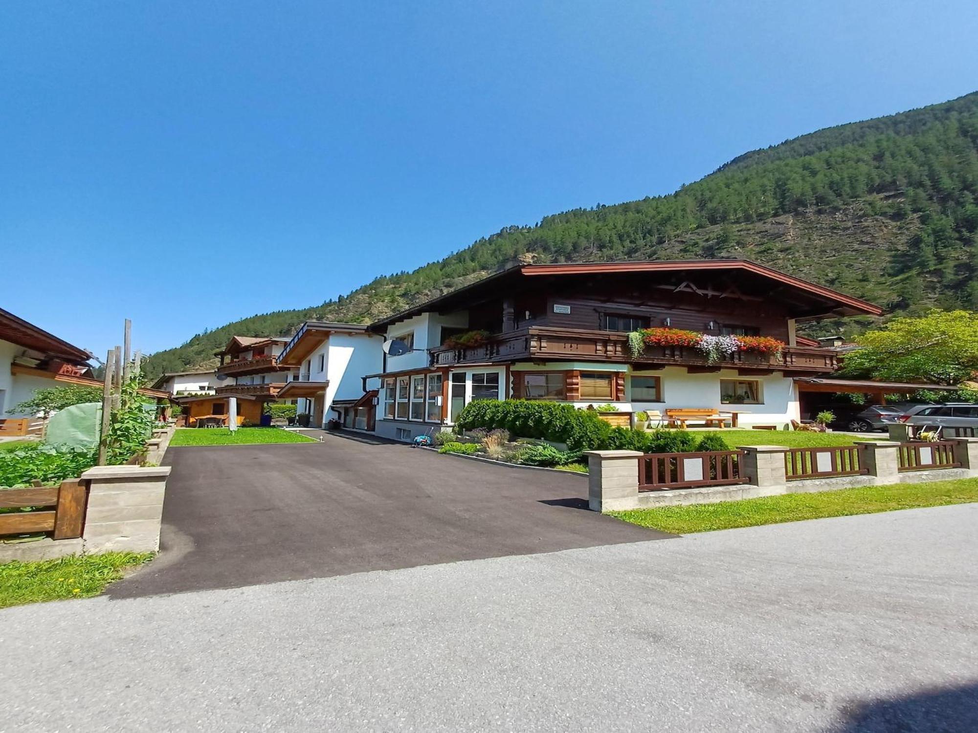 Modern Apartment In Langenfeld Near Ski Area Exterior photo